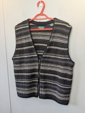 VINTAGE 90' TT&CO Men (Unisex) Sleeveless Sweater Size Medium Zipper Closure